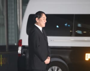 ピエール瀧 妻子といるために決断した「自宅からの極秘通院」