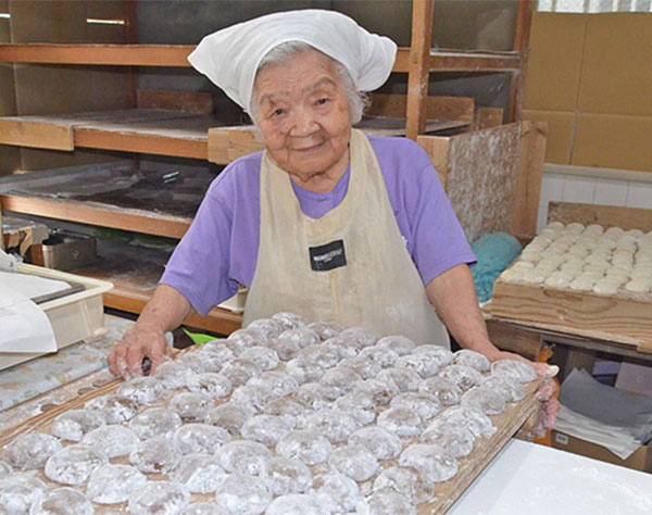 沖縄で有名な「ペリーもち屋」閉店　94歳店主「これからは遊ぶ」