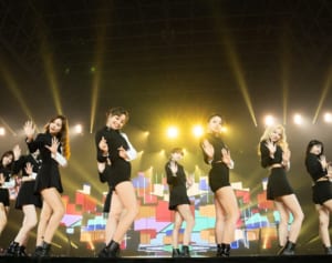 トリはTWICE！IZ*ONEも初参戦　盛り上がり見せたKCON