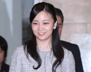 秋篠宮家救う佳子さまの決意 ダンス封印で初の海外ご公務へ