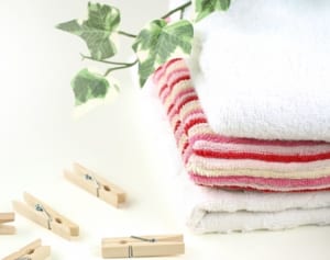 令和時代の“金運アップメソッド”肌に触れるものは赤か緑に！