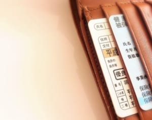 生放送で胸触り性別確認…「人権感覚欠如」番組に非難殺到