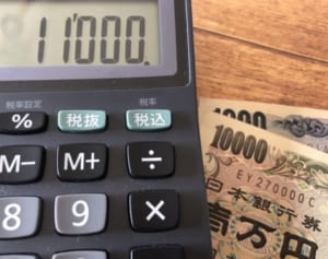 古賀茂明氏「消費税10％は増税とバラマキのスパイラル陥るな」