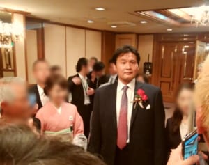 貴乃花 母兄共演番組が進行中「政界進出は和解後に」忠告受け
