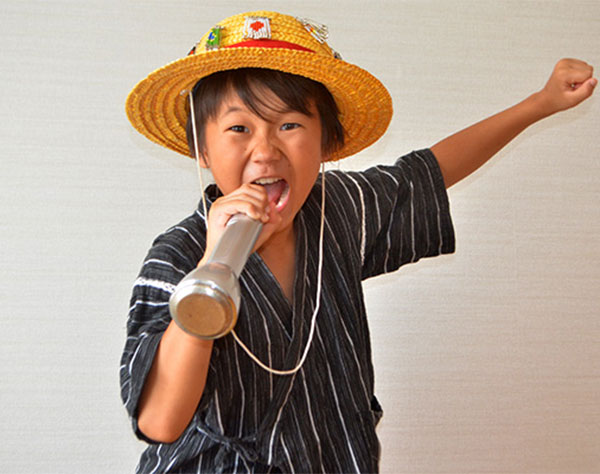 不登校は不幸じゃない」10歳のユーチューバー　沖縄から世界に発信「ハイサイまいど！」
