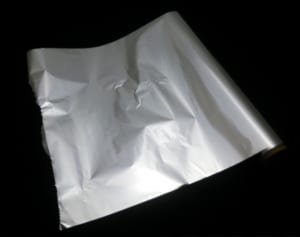 「アルミホイル指輪」をここに巻けば、体の不調抑えられるかも