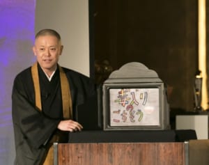 エンタなお坊さまが登壇！“法話のグランプリ”が面白すぎた