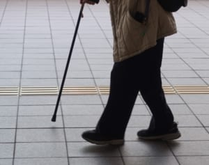 「義父母の介護」乗り越えるには“親の時代の歌を聴かせるべし”