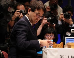 羽生善治抱えていた踵の爆弾…歴代最多勝の陰で見た極秘通院