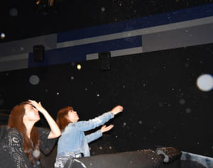 浦添西海岸に雪が降る……？　パルコシティ　体感型映画館3館