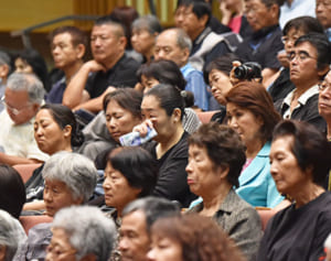 「彼女は私だったかもしれない」　追悼の黒に染まった会場に涙　米兵女性殺害追悼・抗議集会