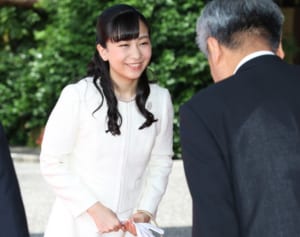 佳子さまが児童出版賞の式典へ…母・紀子さまに代わりご出席