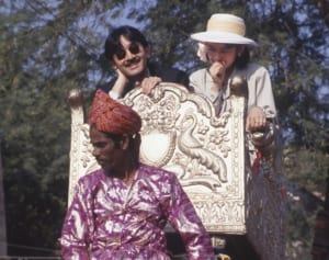 紀子さま ゾウの上で赤面！新婚旅行のハプニング【秘蔵写真】