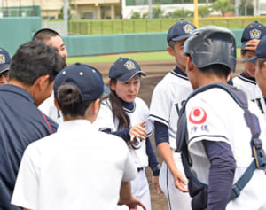 女性監督が初采配　石川・東佳奈子さん　選手の信頼厚く