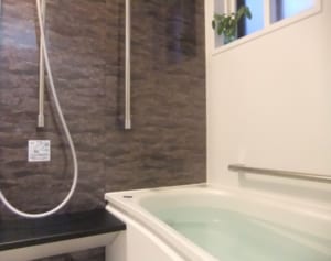 夏場は「腸トラブル」がいっぱい！「1日終わりに湯船」で対策