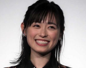 福原遥 主演ドラマが100万再生！過去にも驚異的な記録の数々