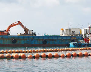 防衛省ＯＢが辺野古受注３社に天下り　地盤改良業務　１０年で７人