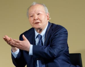 加藤一二三がネコ番組 ひふみんと猫の戯れに「癒ししかない」