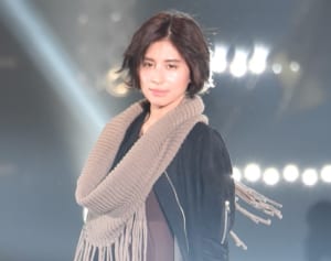 ラブリ 政治発言でフォロワー減も1万支持「もっと発信して」