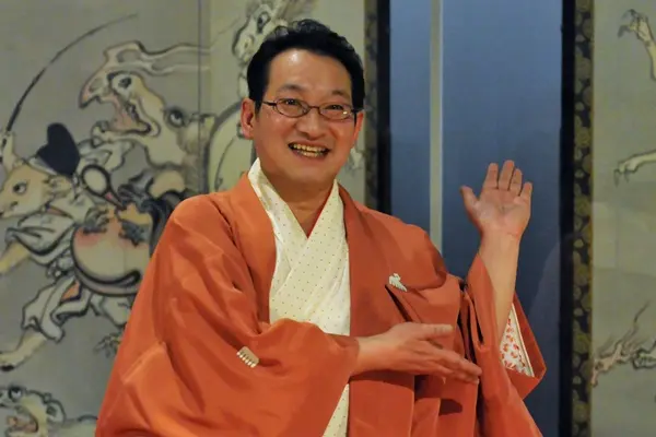 春風亭昇太妻は50億円ご令嬢 元タカラジェンヌの華麗な素顔 女性自身