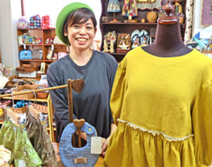 忙しいママもオシャレしたい！　かわいく実用的なマタニティ服、ベビー服誕生　宮古島の女性がブランド立ち上げ