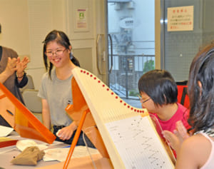 バリアフリーの弦楽器・ヘルマンハープが沖縄県内でじわり広がる　18日に演奏会