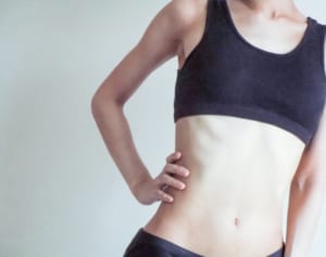 「そる腹筋」で夏のダイエット、従来の3倍の効果ある実践法とは