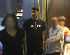 八村塁が家族とお忍び食事会　10万円越えステーキをご馳走