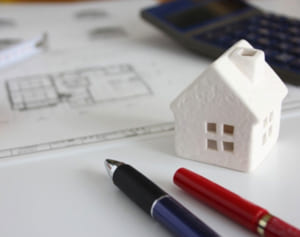 共働きの助け以外にも…「二世帯同居」もたらす孫へのメリット