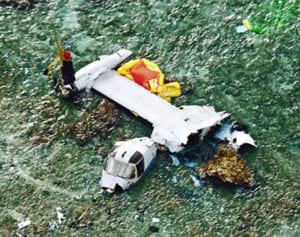 氏名不詳で機長書類送検　安部オスプレイ墜落で海保　米軍、詳細情報示さず