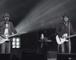 Chage「後悔してない」も　究極ベスト盤求めるファンの声