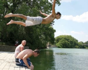 “脳食いアメーバ”に感染した10歳の少女が死去、米国