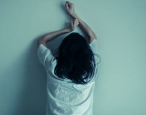 女性にイライラを引き起こすホルモンバランスと脳の関係