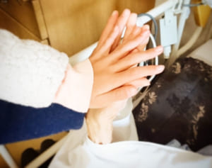 美智子さまもされたがん手術「年齢や部位で避けるべきときも」