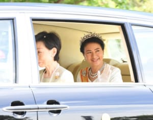 雅子さま 即位の礼で試練…十二単16kg、お召し替えに4時間