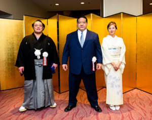 浅香山親方の妻が明かす「がん手術前、弟子たちから激励メールが」