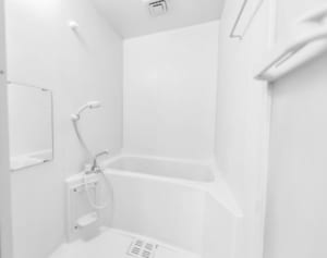 なぜ睡眠前に入浴すべきなのか、医師語る快眠の基本ルール