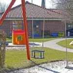住み込みのベビーシッター、子どもを性的虐待し禁固20年