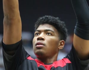 八村塁 NBAで日本人最多記録！快挙にあった母譲りの団結心