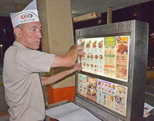 県内飲食チェーン　価格設定、判断分かれる　消費税10％