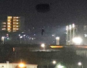 「理解と支援に感謝」　防衛相は日米合意違反と批判しているのに…米軍は嘉手納基地パラシュート降下訓練を正当化