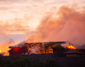 首里城焼失に各界から心痛…世界が報道、台湾総統も再建願う