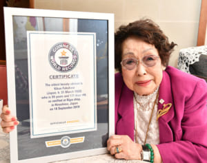 99歳で現役！最高齢の美容部員　戦前から歩み始めた美容の道