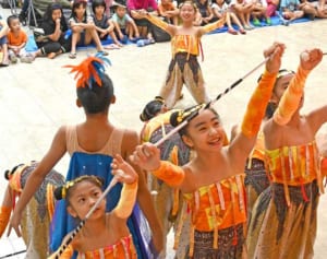 平和な空、子どもたちに　トークや音楽で発信　米軍機部品落下の保育園