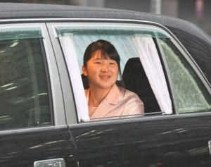 「愛子さまを天皇に！」高まる期待の声…女性天皇に賛成82％