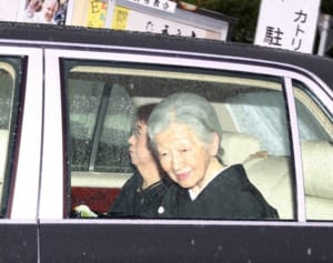 美智子さま 涙の弔問…緒方貞子さんに憧れ続けたご交流70年