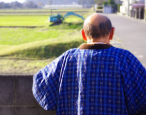 「認知症保険」無料事業を自治体が展開、事故の損害賠償をカバー