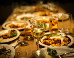 櫻井翔「兄貴会」に志願者続出！3万円高級店などで司会指導