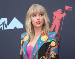 テイラー 来日中の神対応が話題「サービス精神が素晴らしい」