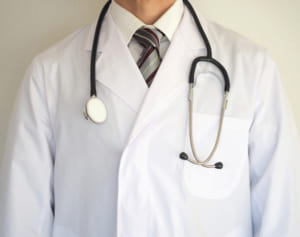 スリッパ、古いポスター…医師が教える“ヤブ医者”の特徴